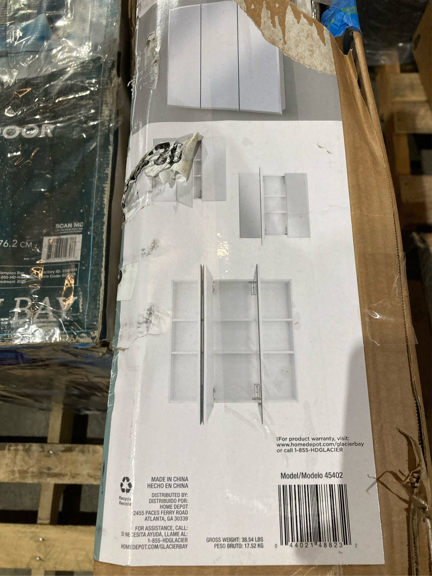 Frameless Tri-View Cabinet 30-3/8x30-3/16 in.