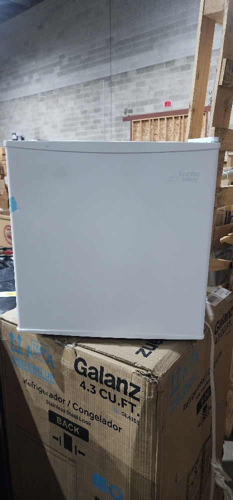 Arctic King 1.1 Cu ft Upright Freezer, White, AUFM011AEW