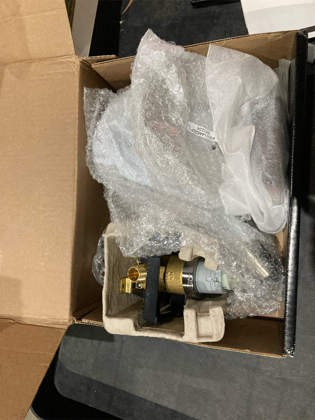 DELTA 142874-SP-HS MONITOR SHOWER with SUREDOCK