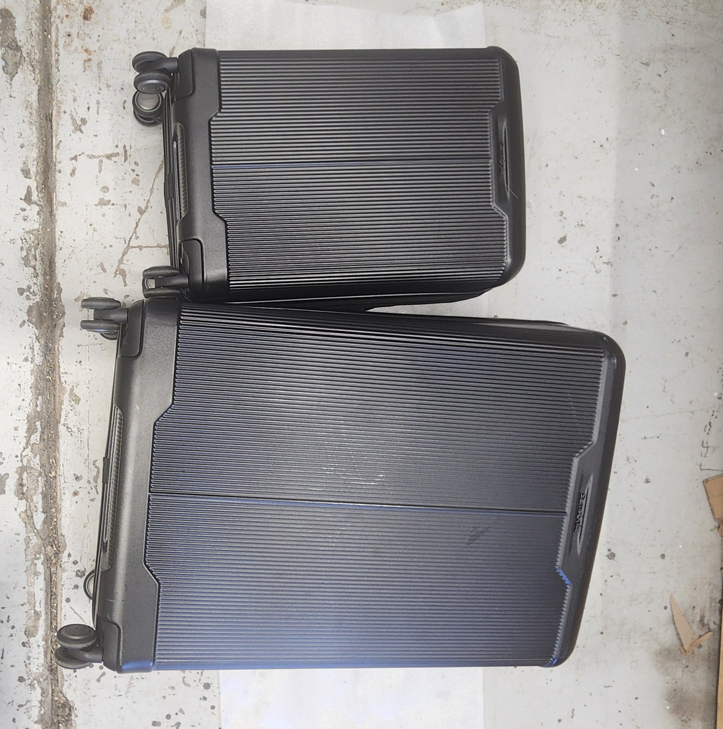Samsonite 2-piece Hardside Luggage Set