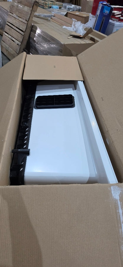 Classic 500 60 in. Left Drain Bathtub in White
