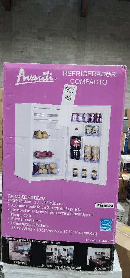 Avanti 3.3 cu ft White SS Mini Fridge 110 W