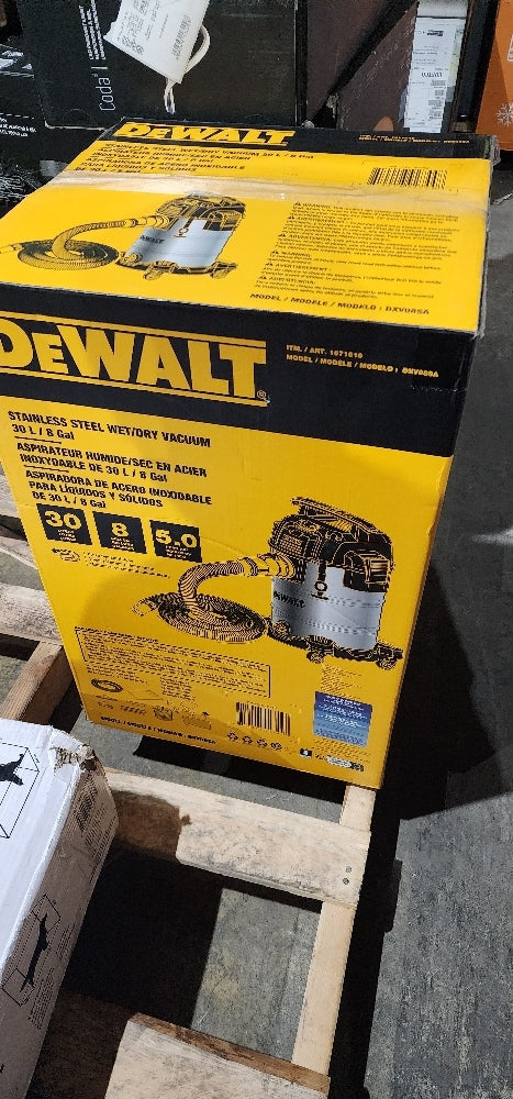 Dewalt DXV08SA Stainless Steel Wet/Dry 8-Gallon 5 HP Vacuum (Retail)