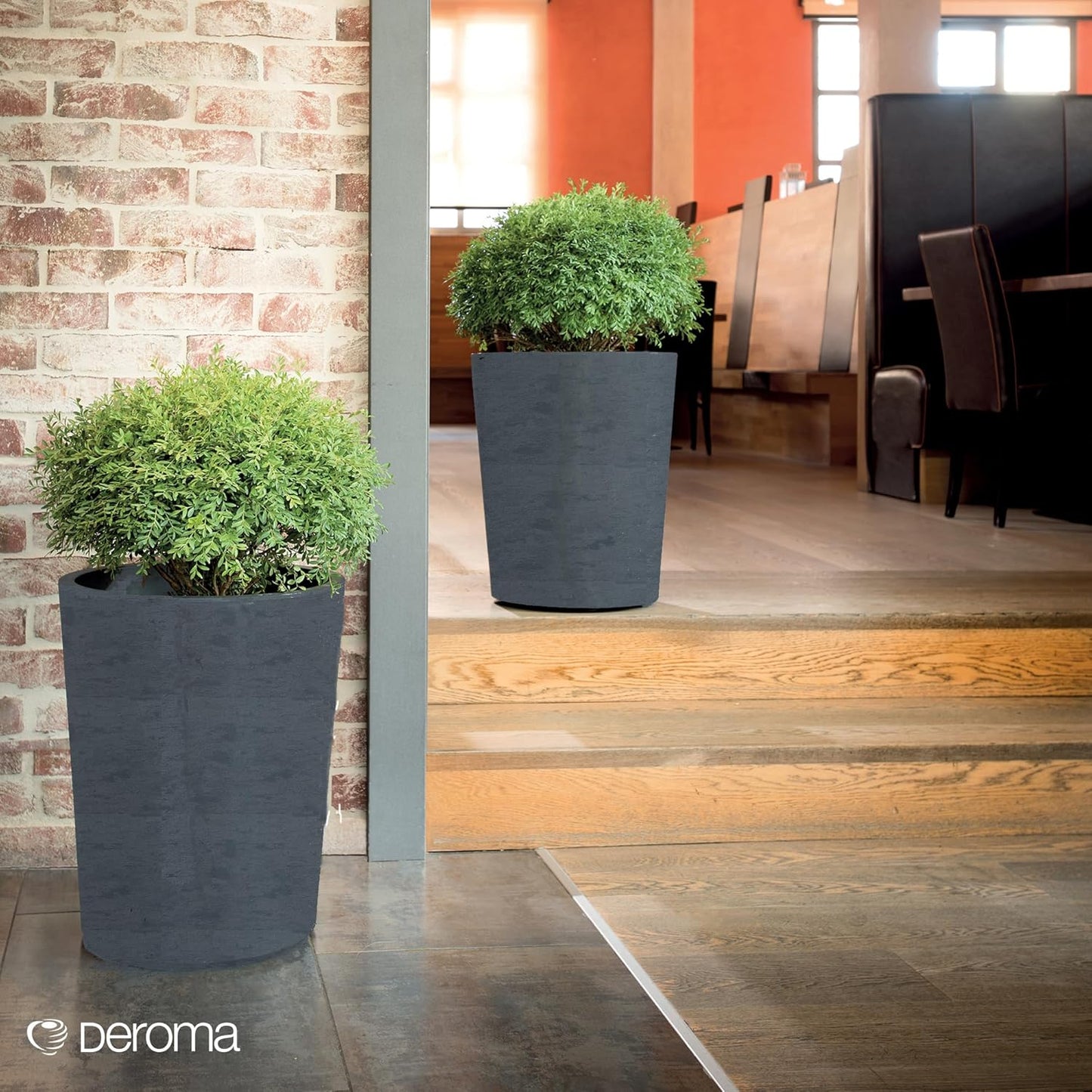 DEROMA BLACK PLANTER 21”x 17” TALL PLANTER
