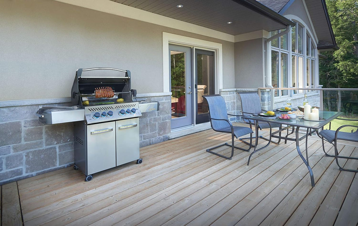 Napoleon Prestige 4-Burner Natural Gas Grill