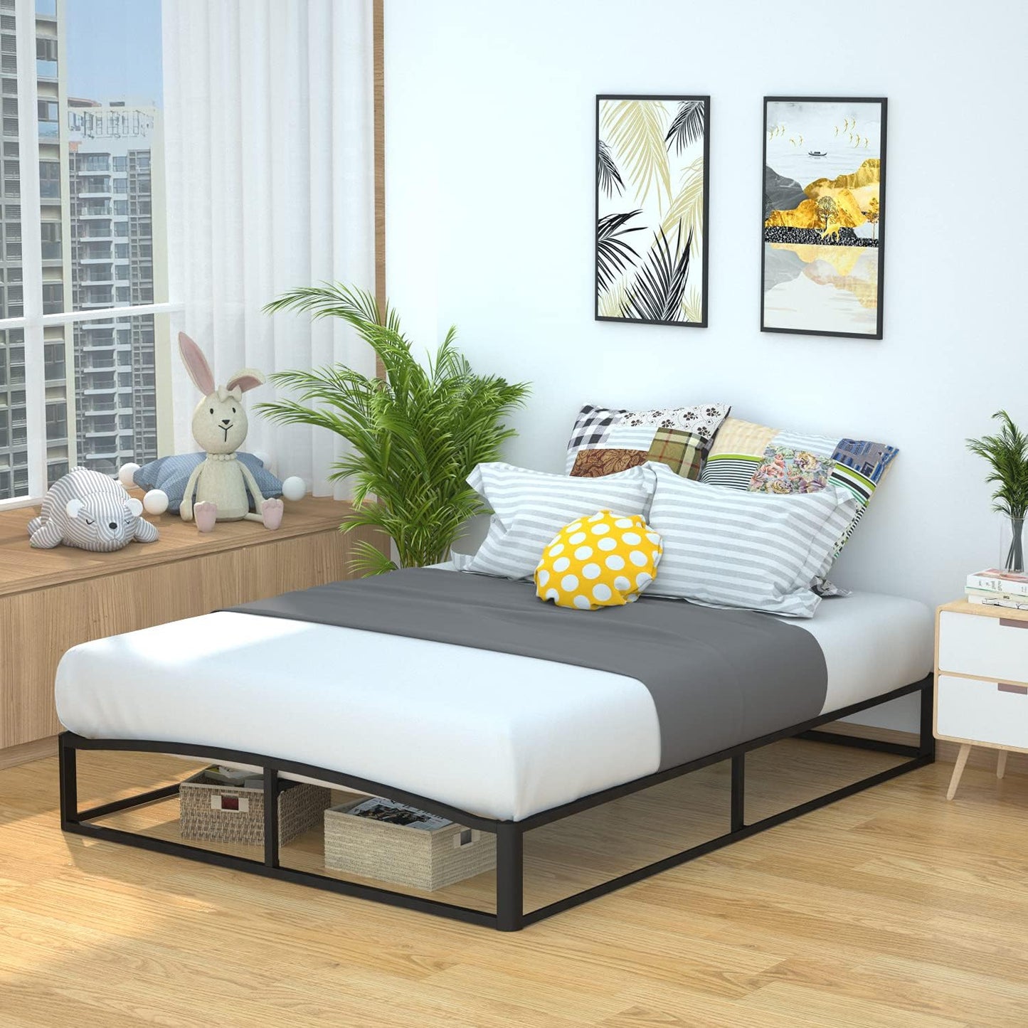 Amazon Basics Metal Platform Bed Frame with Wood Slat Support