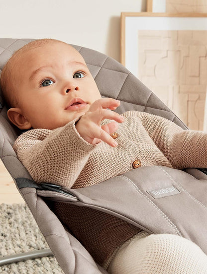 BabyBjörn Bouncer Bliss, Sand Gray, Woven, Classic Quilt | 2-in-1 Adjustable Baby Bouncer Seat and Toddler Chair