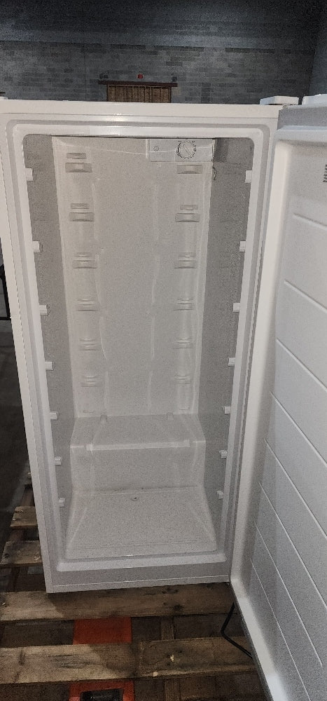 Arctic King 7.1 Cu ft Upright Convertible Freezer/Refrigerator, White
