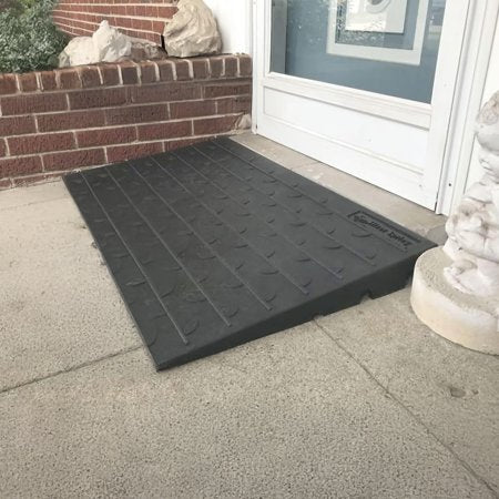 Silver Spring 2.5" Riser, Rubber Ramp, Black